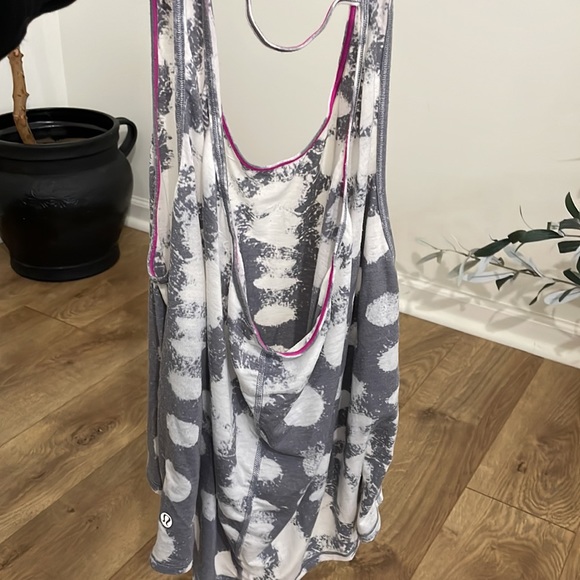 Lululemon yoga tank top - Picture 2 of 2